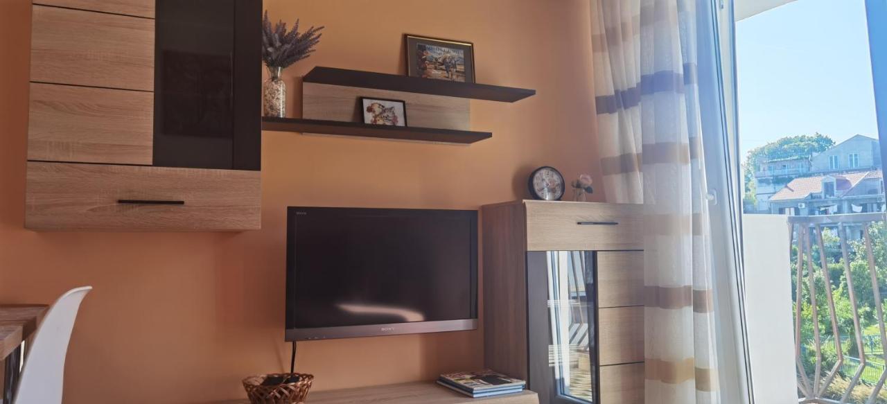 Dlx Apartman Adriatics Херцег-Нови Экстерьер фото